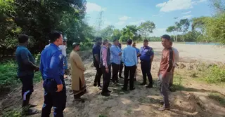 কমলগঞ্জে ধলাই নদী থেকে অবৈধভাবে বালু উত্তোলন, ২ ব্যক্তিকে জরিমানা